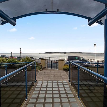 3 South Beach Court - Cosy Seafront Apartment Tenby Eksteriør bilde