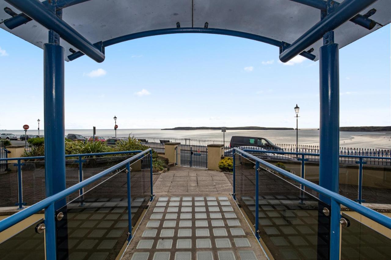 3 South Beach Court - Cosy Seafront Apartment Tenby Eksteriør bilde